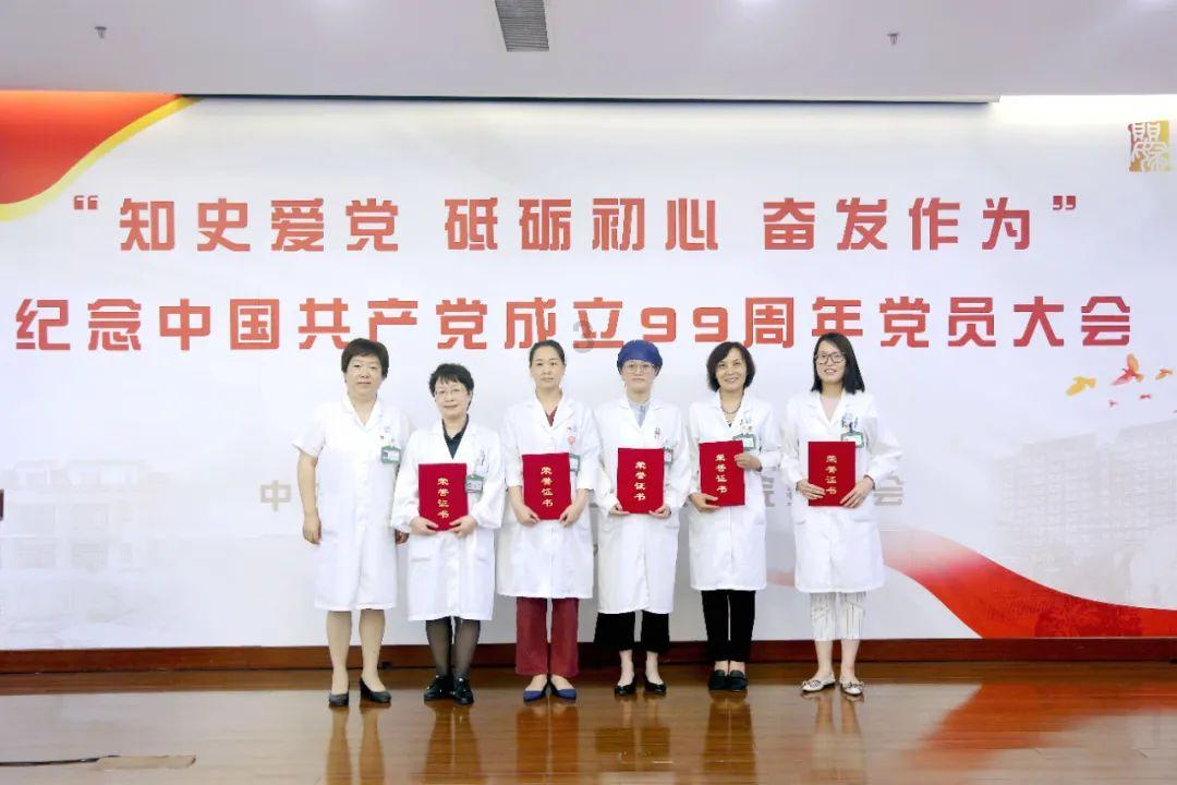 媒体曝马克龙计划放弃出席安倍国葬，背后的原因有哪些？游戏画面